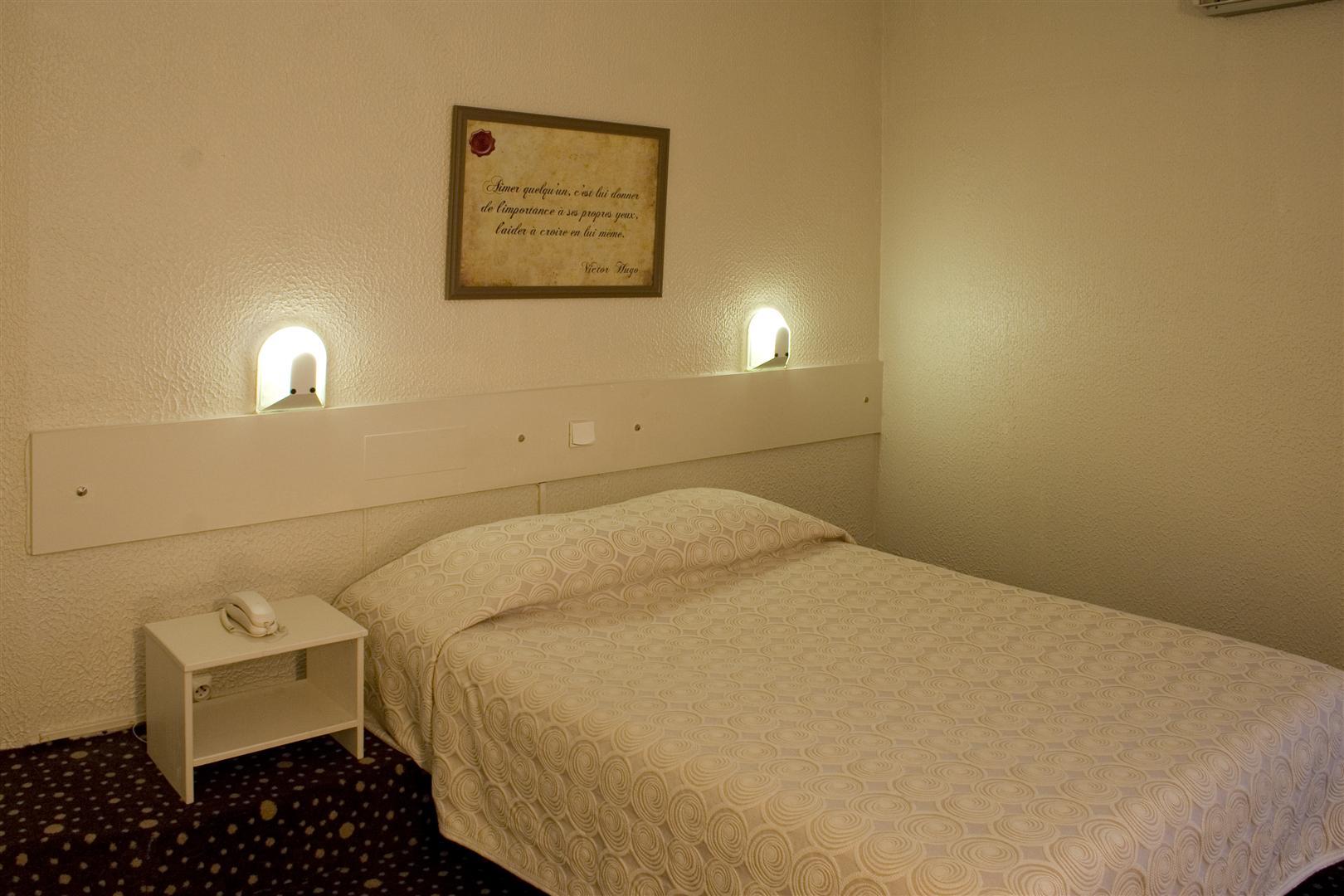 Hotel Ours Blanc - Victor Hugo Тулуза Екстериор снимка